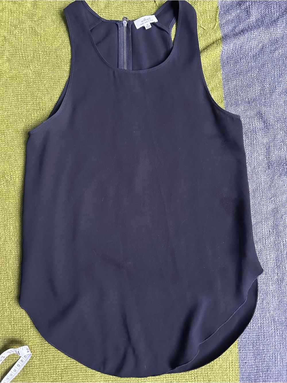 Aritzia Wilfred Sevres Sleeveless Black Racerback blouse Camisole SZ XS
